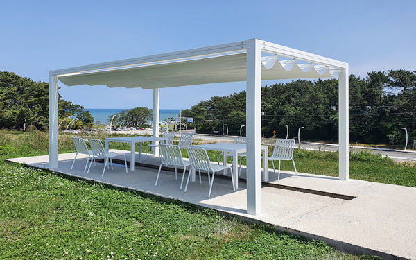 ONDA UP - Retractable Manual Pergola